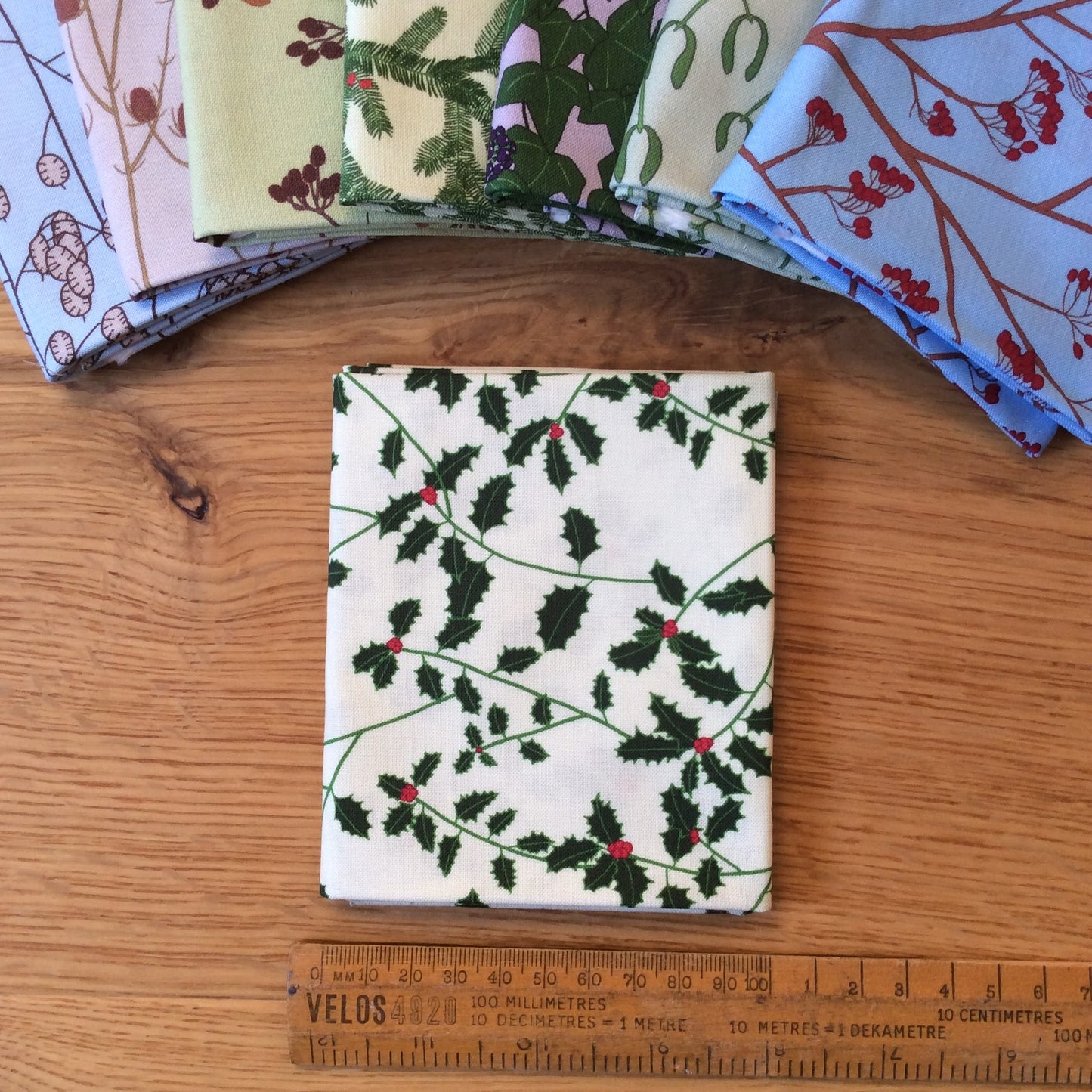 Winter hedgerow fat quarter bundle, 4 designs