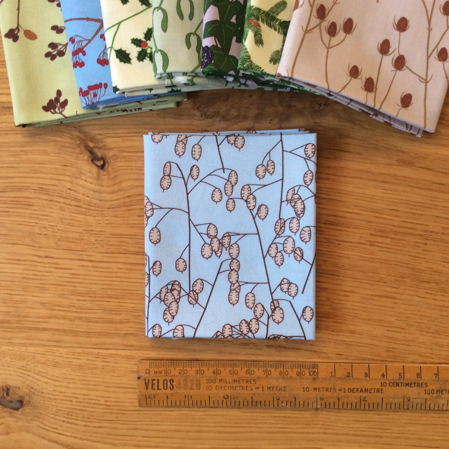 Winter hedgerow fat quarter bundle, 4 designs